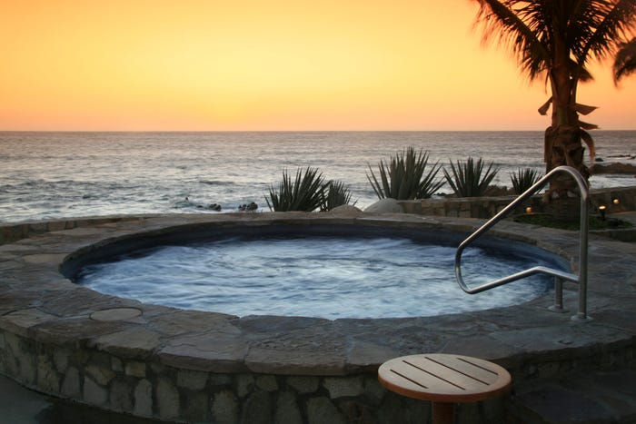 An outdoor jacuzzi at a resort in Mexico